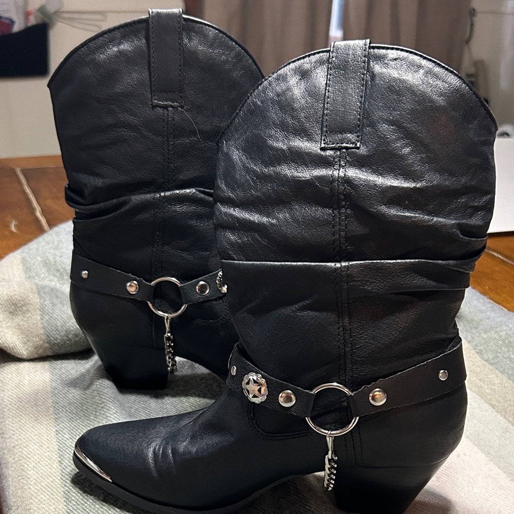 dingo Black Western Heeled Boots with Silver Hardware